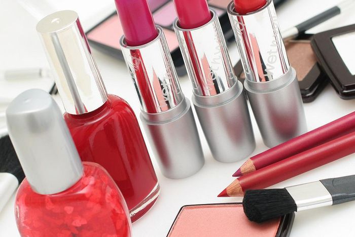 ___4558237___https:______static.pulse.com.gh___webservice___escenic___binary___4558237___2016___1___14___13___makeup2_1