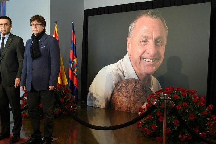 ___4849126___https:______static.pulse.com.gh___webservice___escenic___binary___4849126___2016___3___26___16___johan-cruyff-memorial-cropped_plmncjrcko0h15a5ncx4k3klv_2