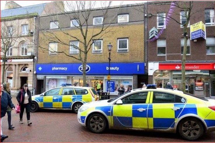 50-yr-old man slits his own throat in supermarket after they refused to give him methadone