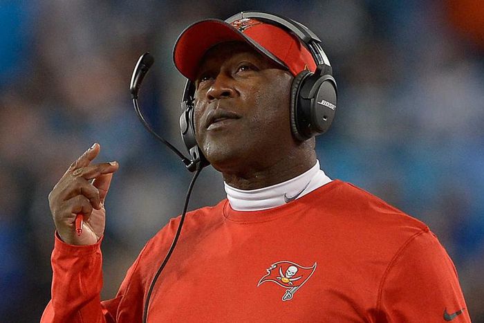 ___4530445___https:______static.pulse.com.gh___webservice___escenic___binary___4530445___2016___1___7___11___lovie-smith-010615-usnews-getty-ftr_1f21r6rififwp1q1ftuau9b82f