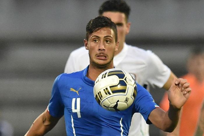 ___4576351___https:______static.pulse.com.gh___webservice___escenic___binary___4576351___2016___1___19___14___rolando-mandragora-cropped_mljlypzzrrgs1ufrbt7b7f6kj