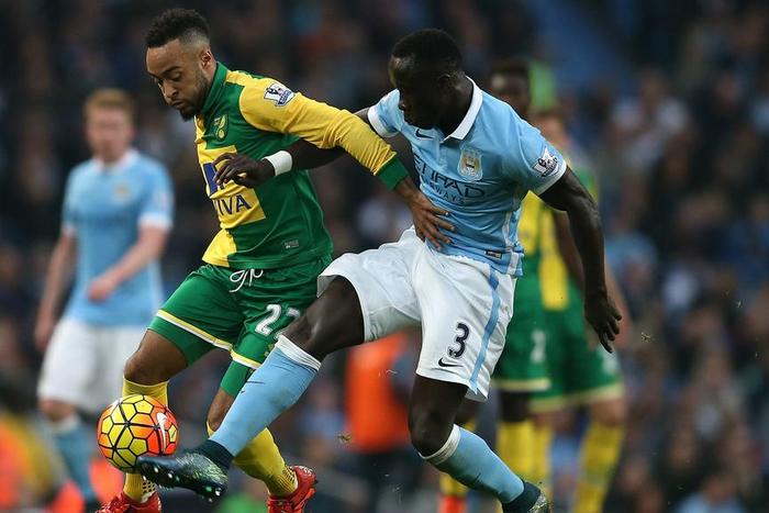 ___4785440___https:______static.pulse.com.gh___webservice___escenic___binary___4785440___2016___3___10___16___nathan-redmond-bacary-sagna-cropped_1l3wzy6oatrtl11kitk3oia0jm_1