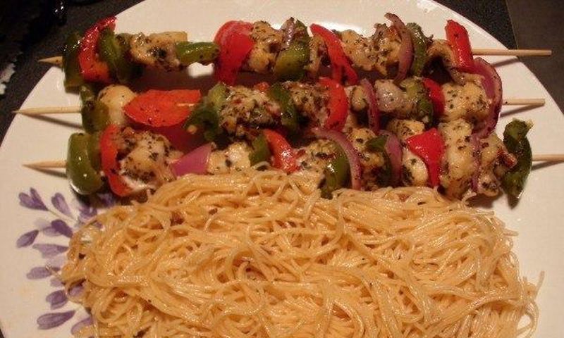 Fish kebab and pasta