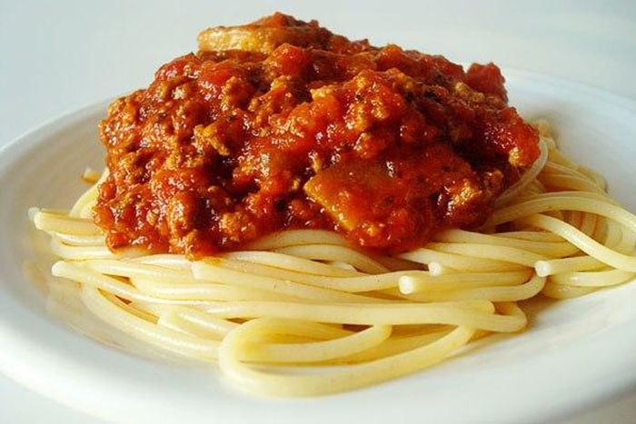 Spaghetti sauce with beef