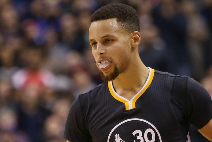 ___4516589___https:______static.pulse.com.gh___webservice___escenic___binary___4516589___2016___1___3___14___stephcurry-cropped_1xb5g58l683sr1mywmzl5nwgch