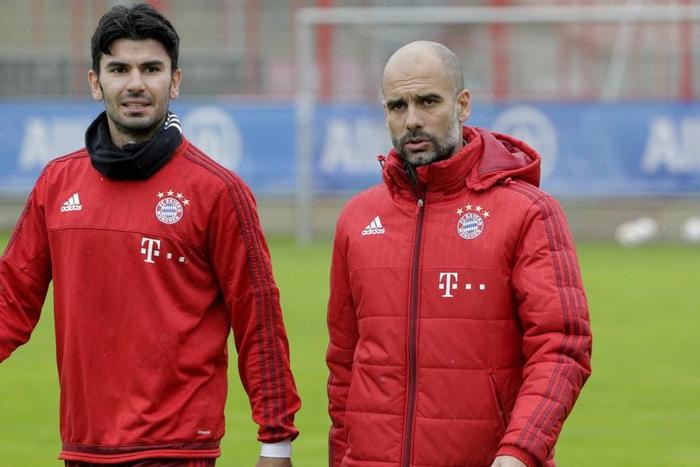 ___4953937___https:______static.pulse.com.gh___webservice___escenic___binary___4953937___2016___4___24___17___serdar-tasci-pep-guardiola-cropped_1fmlgnq7bn6hg17wpk068vtz1q_2