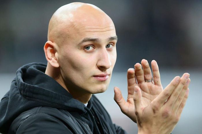 ___4564727___https:______static.pulse.com.gh___webservice___escenic___binary___4564727___2016___1___16___0___jonjoshelvey-cropped_7q7fwnlj89xq1kmycsuap2edk