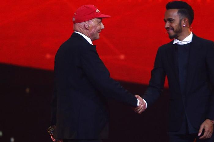 ___4937087___https:______static.pulse.com.gh___webservice___escenic___binary___4937087___2016___4___19___22___niki-lauda-lewis-hamilton-cropped_1ogclbyz9ab9h1cd2abw9qud2i