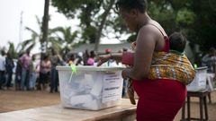 ___3886641___https:______static.pulse.com.gh___webservice___escenic___binary___3886641___2015___6___19___15___Ghana-Election-mother-votes