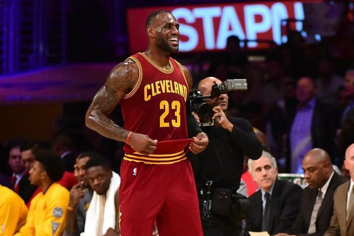 ___4798291___https:______static.pulse.com.gh___webservice___escenic___binary___4798291___2016___3___14___12___lebronjames-cropped_14dh0u6k9qmsf1xxmxs6zlx21d_2