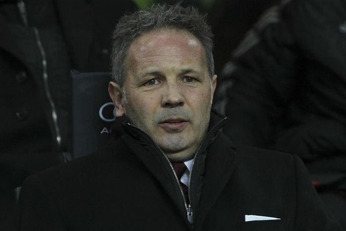 ___4591743___https:______static.pulse.com.gh___webservice___escenic___binary___4591743___2016___1___22___13___sinisa-mihajlovic-cropped_1o8ck1io70r491kickxxxxbw7x