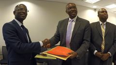 The grant agreement was signed by Henry Kerali, World Bank Country Director for Ghana, and Patrick Awuah, Founder and President of Ashesi University College, with representatives from MESTI.