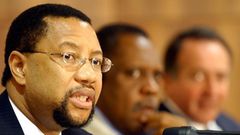 Phuthuma Nhleko (L), CEO of MTN group, addresses a news conference in a file photo. REUTERS/Aladin Abdel Naby