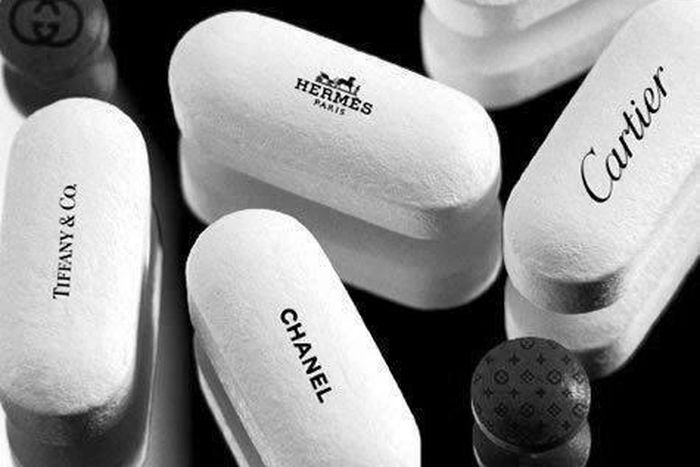 ___4523491___https:______static.pulse.com.gh___webservice___escenic___binary___4523491___2016___1___5___11___cartier-chanel-gucci-hermes-louis-vuitton-Favim.com-283437