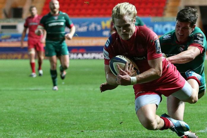 ___4577063___https:______static.pulse.com.gh___webservice___escenic___binary___4577063___2016___1___19___15___aled-davies-cropped_18061rfoy5dqlzp2r4sa04pp8_2