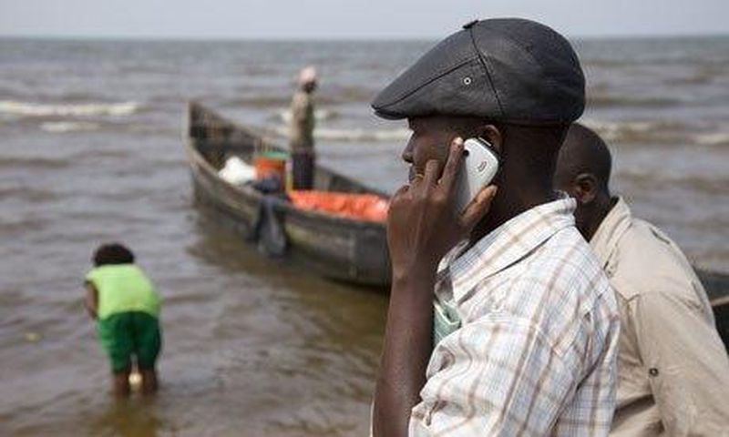 ___4697313___https:______static.pulse.com.gh___webservice___escenic___binary___4697313___2016___2___17___12___Africa-mobile-phone-boat-007