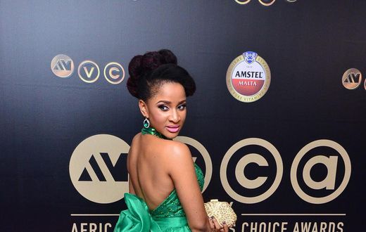 Adesua Etomi wins Best Actress at 2016 AMVCAs