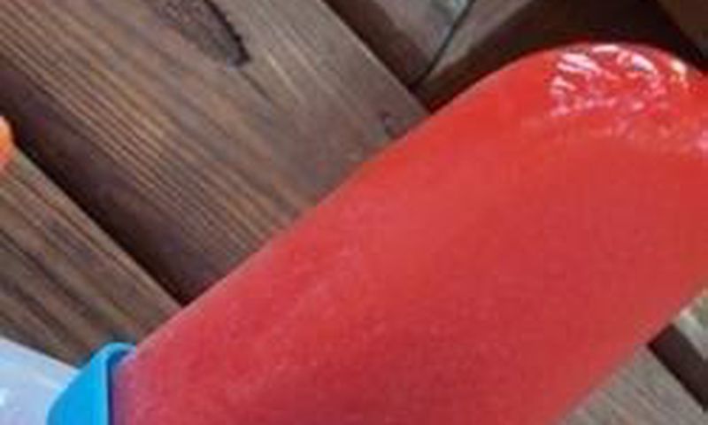 ___4662619___https:______static.pulse.com.gh___webservice___escenic___binary___4662619___2016___2___8___17___Strawberry+Lemonade+Ice+Pops