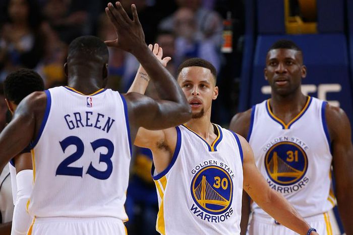 ___4606243___https:______static.pulse.com.gh___webservice___escenic___binary___4606243___2016___1___26___11___goldenstatewarriors-cropped_10icpwm14dp1t1ptn3kptjaz37_2