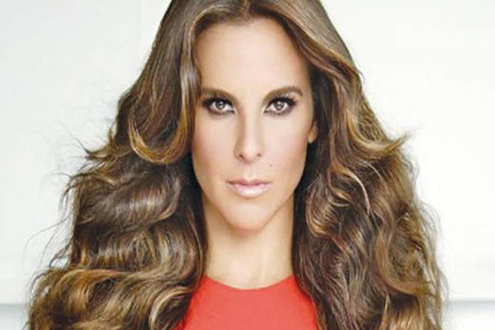 Actress del Castillo says Mexico government wants to 'destroy' her