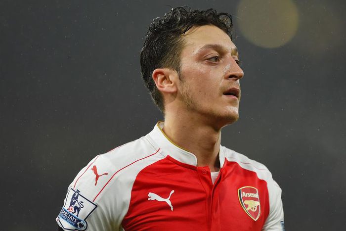 ___4554066___https:______static.pulse.com.gh___webservice___escenic___binary___4554066___2016___1___13___16___mesut-ozil-cropped_14t11rlzq7omb13qbwsgbz4g9a_1