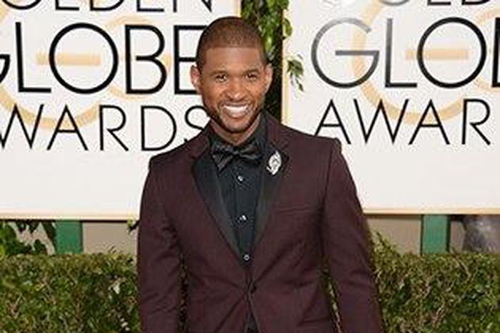 Usher Raymond wearing a bowtie