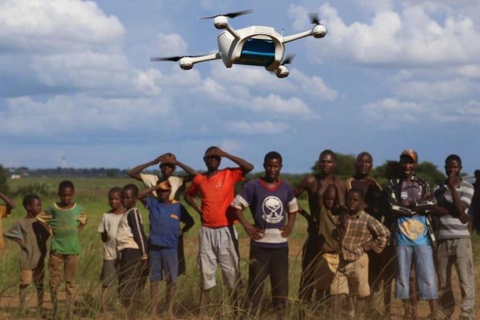 A first test flight showed the feasibility of the project, the drone traveled in twenty minutes the ten kilometers between a rural clinic and the Kamuzu Central Hospital in Malawi