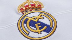 Photo via Caughtoffside