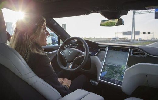 Tesla Autopilot update