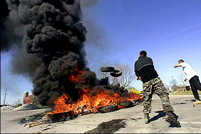 ___4346703___https:______static.pulse.com.gh___webservice___escenic___binary___4346703___2015___11___11___10___six-nations-tire-fire