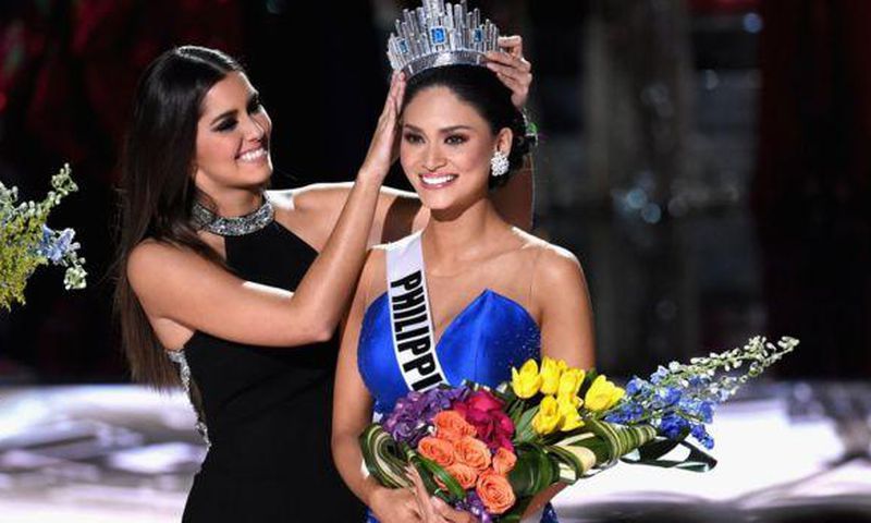 The Filipina beauty queen was then crowned Miss Universe 2015