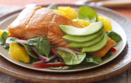 ___4298808___https:______static.pulse.com.gh___webservice___escenic___binary___4298808___2015___10___27___14___Spinach-Salad-with-Pan-Seared-Salmon-Oranges-Red-Onion-and-California-Avocado