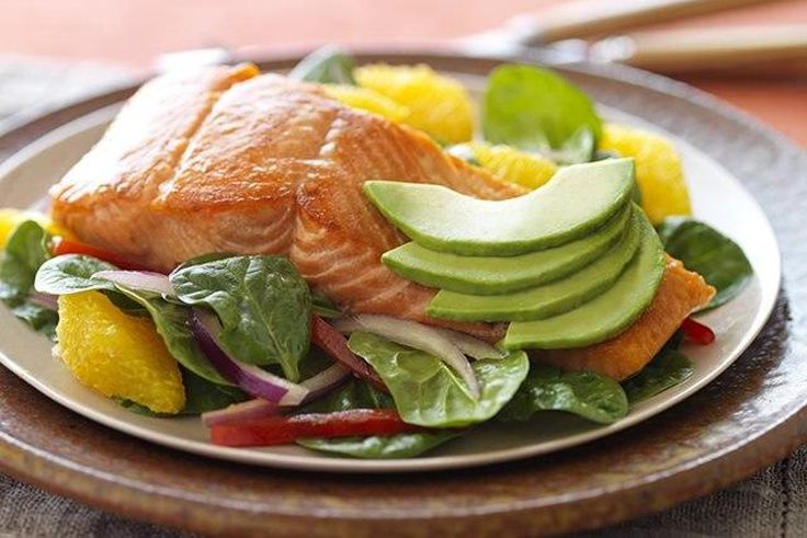 ___4298808___https:______static.pulse.com.gh___webservice___escenic___binary___4298808___2015___10___27___14___Spinach-Salad-with-Pan-Seared-Salmon-Oranges-Red-Onion-and-California-Avocado