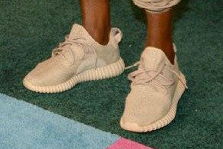 Kanye wearing Beige Yeezy Boost 350 at MTV VMAs