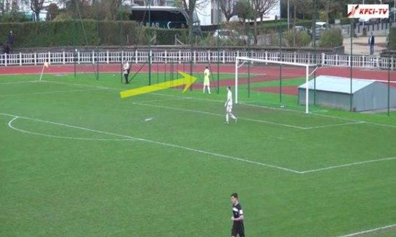 Belgian striker abandons match to pee