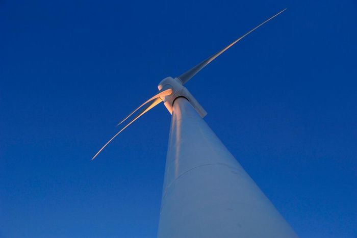 GE is actively supporting two initiatives backing renewable energy projects.