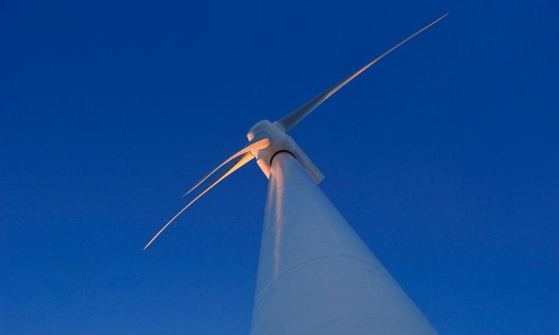 GE is actively supporting two initiatives backing renewable energy projects.