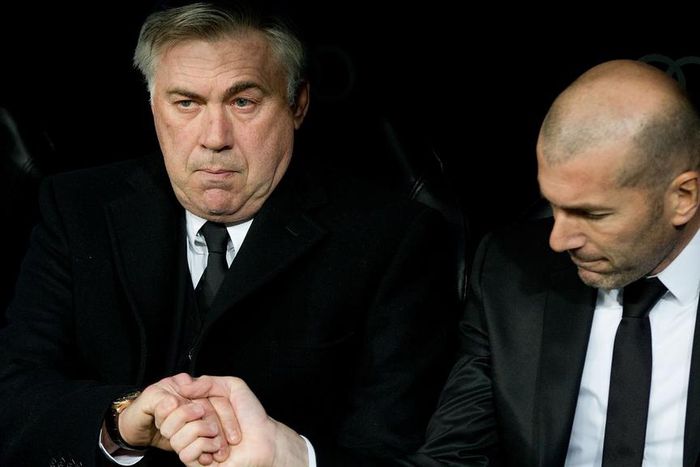 ___4387369___https:______static.pulse.com.gh___webservice___escenic___binary___4387369___2015___11___24___11___ancelottizidane-cropped_v7z9c8xnhr6k1kidaydwm7t95