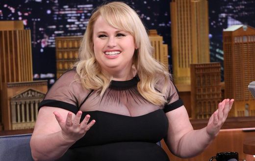Rebel Wilson slams Kardashian-Jenner clan on KIIS FM