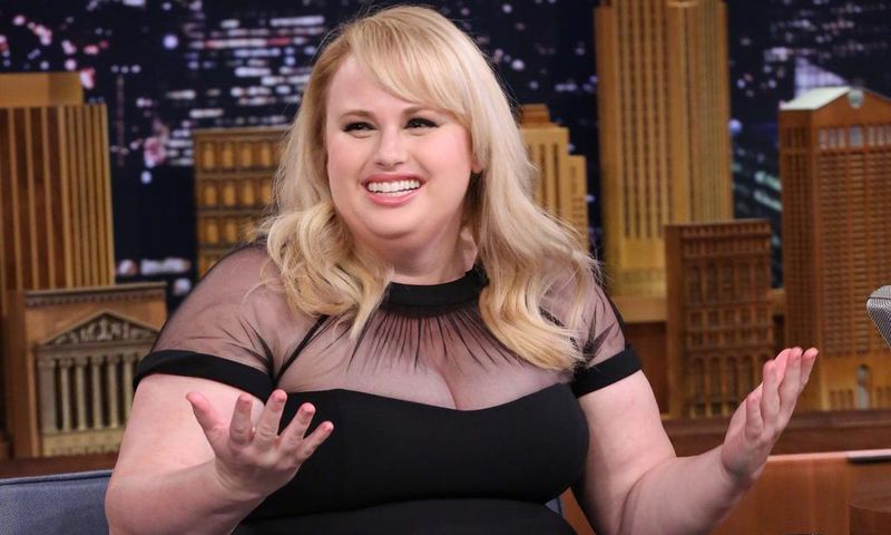 Rebel Wilson slams Kardashian-Jenner clan on KIIS FM