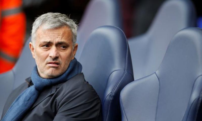 Mourinho proved right in title dog-fight