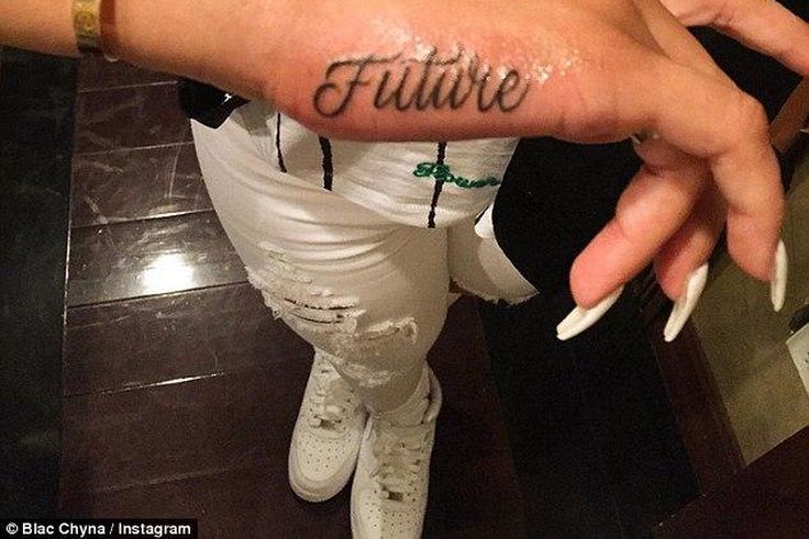 Blac Chyna tattoos Future's name on her hand