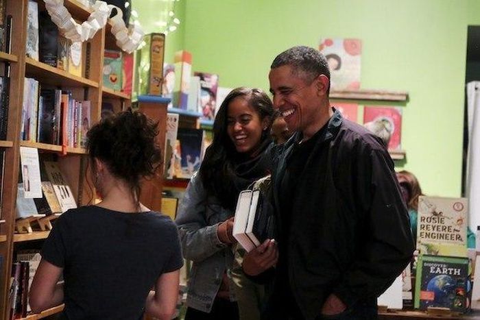 9 Books the U.S president recently bought to read during the holidays