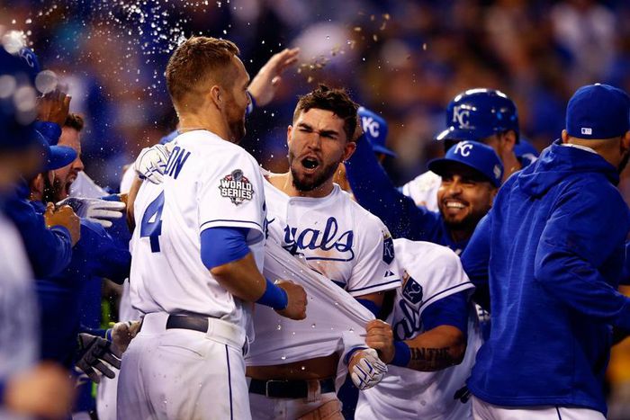 ___4300560___https:______static.pulse.com.gh___webservice___escenic___binary___4300560___2015___10___28___15___kansascityroyals-cropped_ga6yirn9l8cczesclf5oabg4