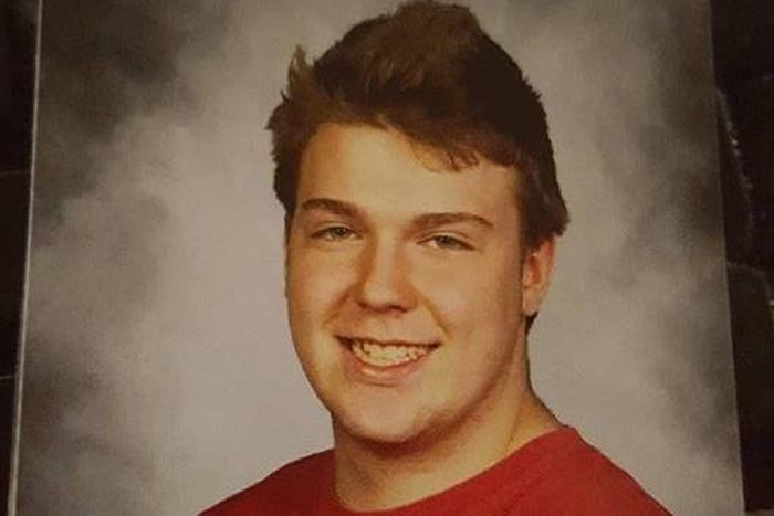 Teenager dies tragically after 'Twerking' on friend's car