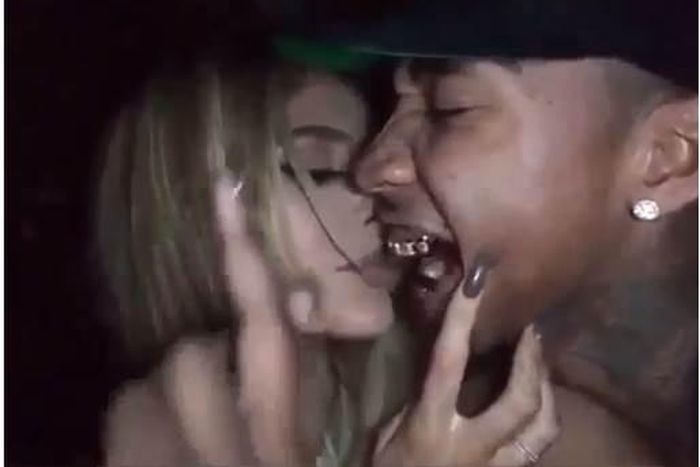 Kylie Jenner, Tyga kiss on snapchat