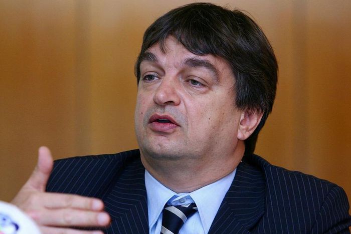 ___4464943___https:______static.pulse.com.gh___webservice___escenic___binary___4464943___2015___12___15___16___jeromechampagne-cropped_drthzeqqjtbr17lbum59ithvd_1