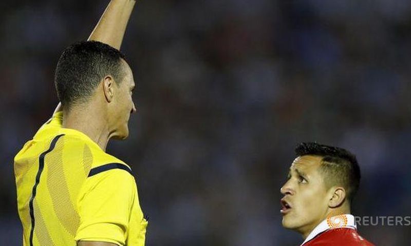 Sanchez hits out after flurry of cards in Chile defeat