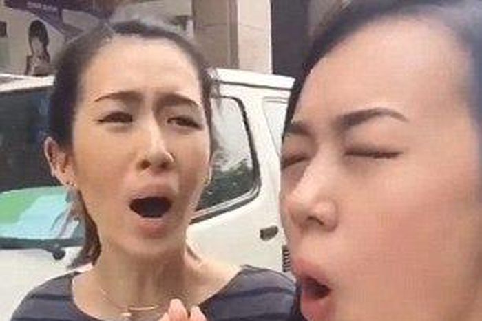 2 girls go viral after lip-syncing to the sound of sirens