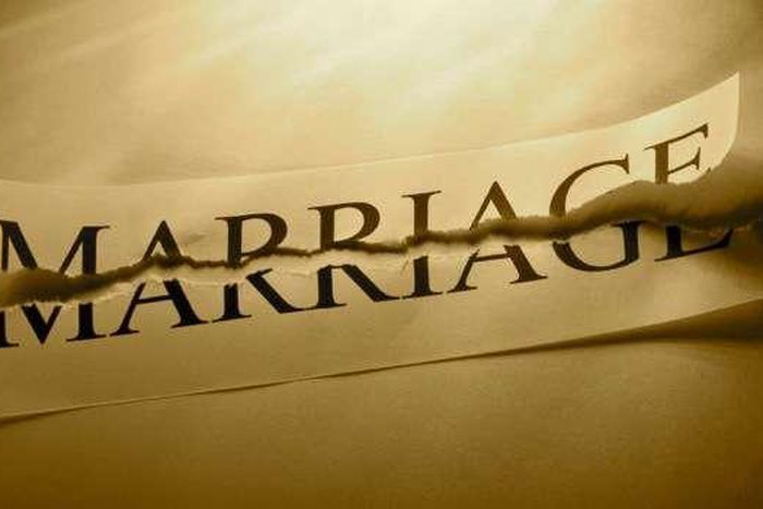 ___4310588___https:______static.pulse.com.gh___webservice___escenic___binary___4310588___2015___10___30___15___Broken-Marriage1